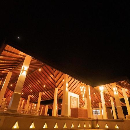 Miracle Resorts & Villas Polonnaruwa Bagian luar foto