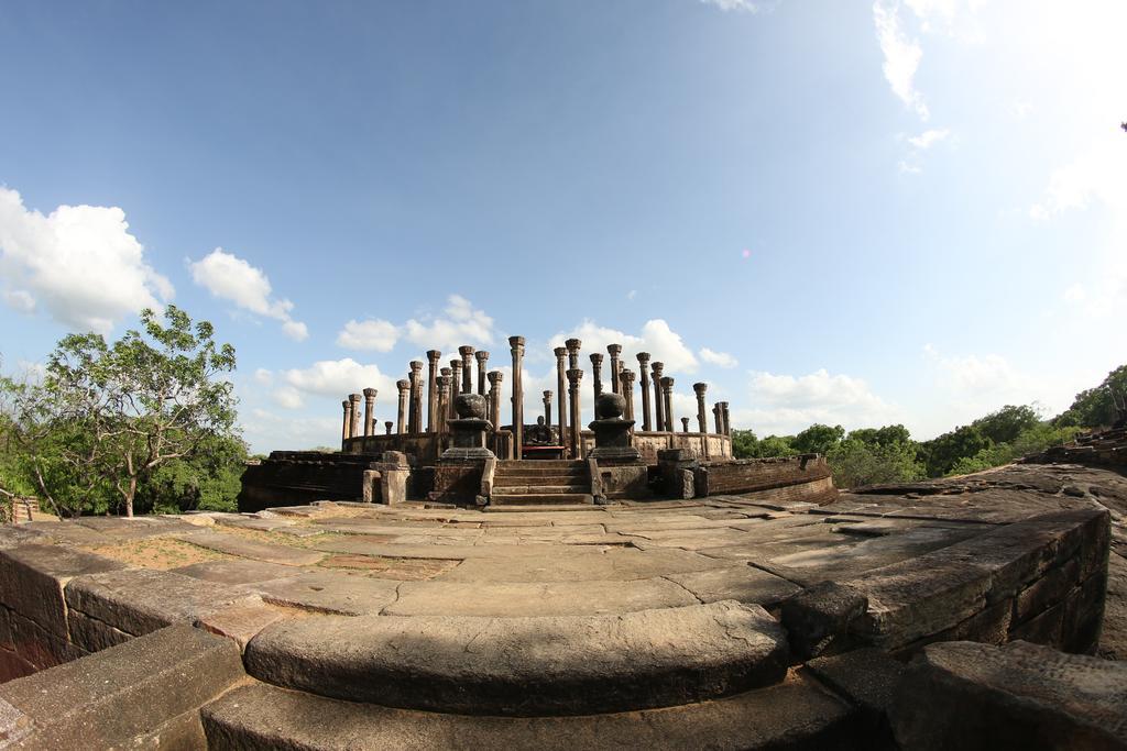 Miracle Resorts & Villas Polonnaruwa Bagian luar foto