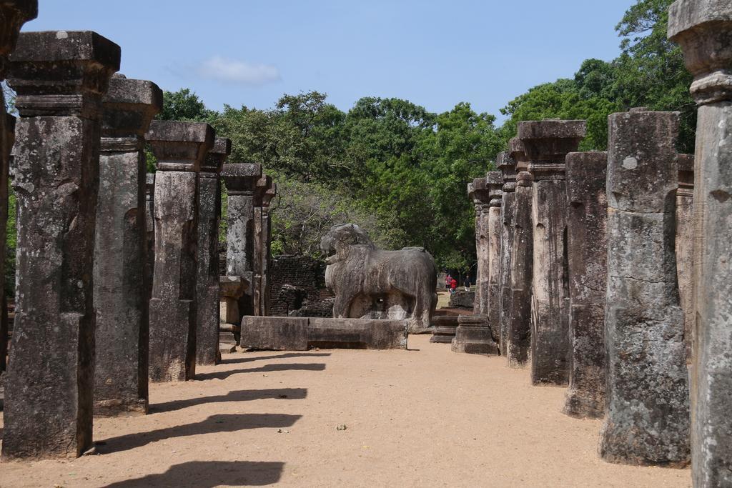Miracle Resorts & Villas Polonnaruwa Bagian luar foto