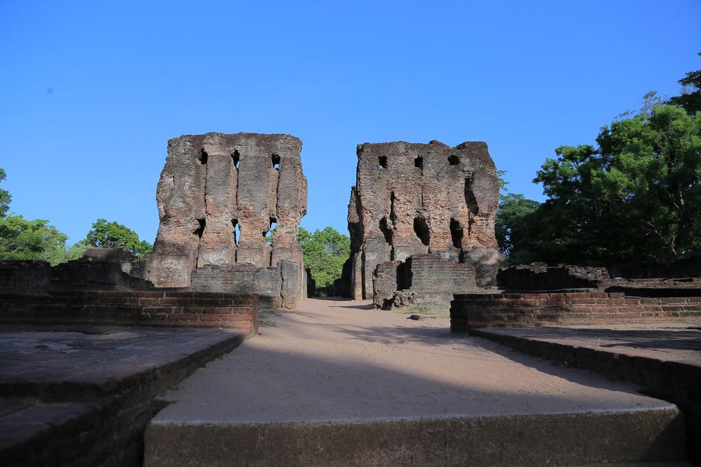 Miracle Resorts & Villas Polonnaruwa Bagian luar foto